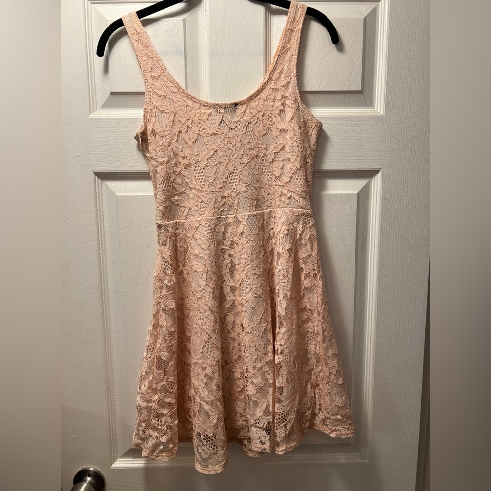 Wet seal peach lace, lined dress, side zip